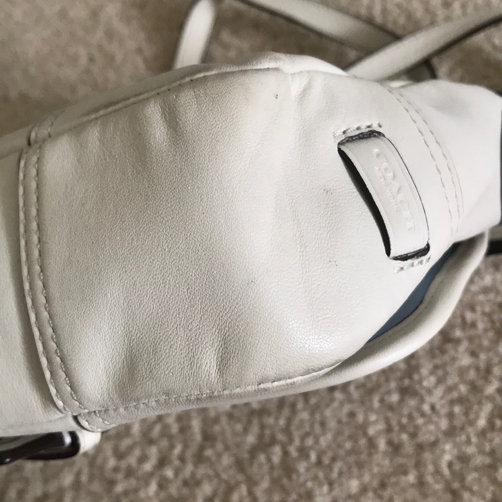 Coach Crossbody - Picture 3 of 5